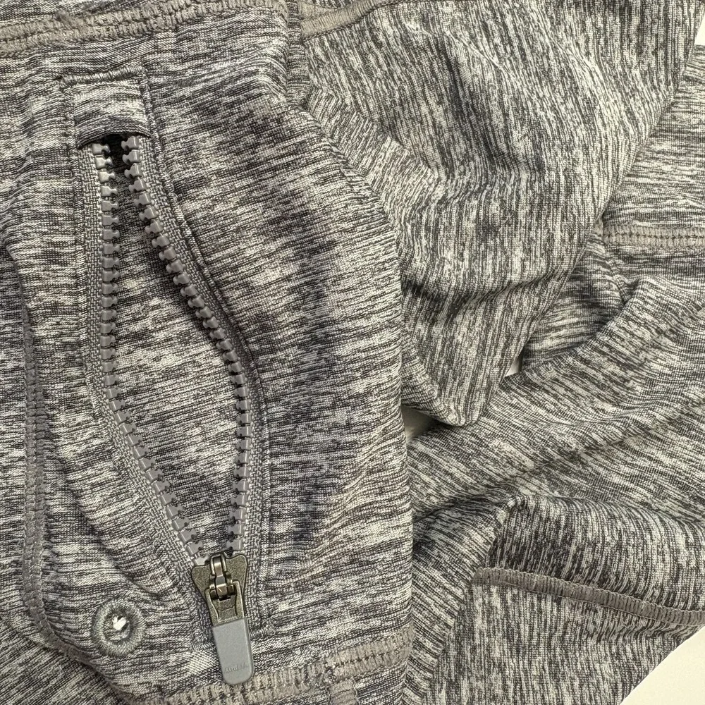 Athleta Pacifica Half Zip Rashguard Swim Top Long Sleeve UPF 50+ Size Large Gray